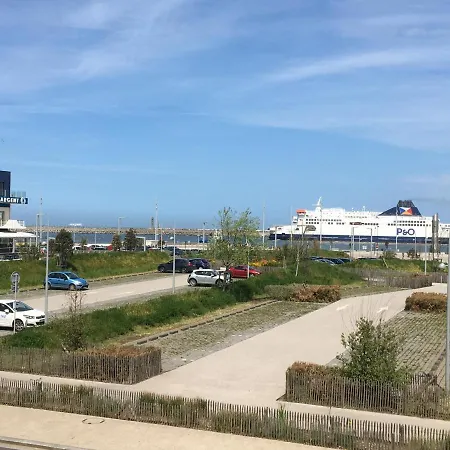 Escale Marine A 4 Etoiles Calais