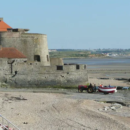 Escale Marine A 4 Etoiles * Calais