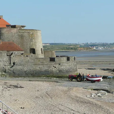 Escale Marine A 4 Etoiles * Calais